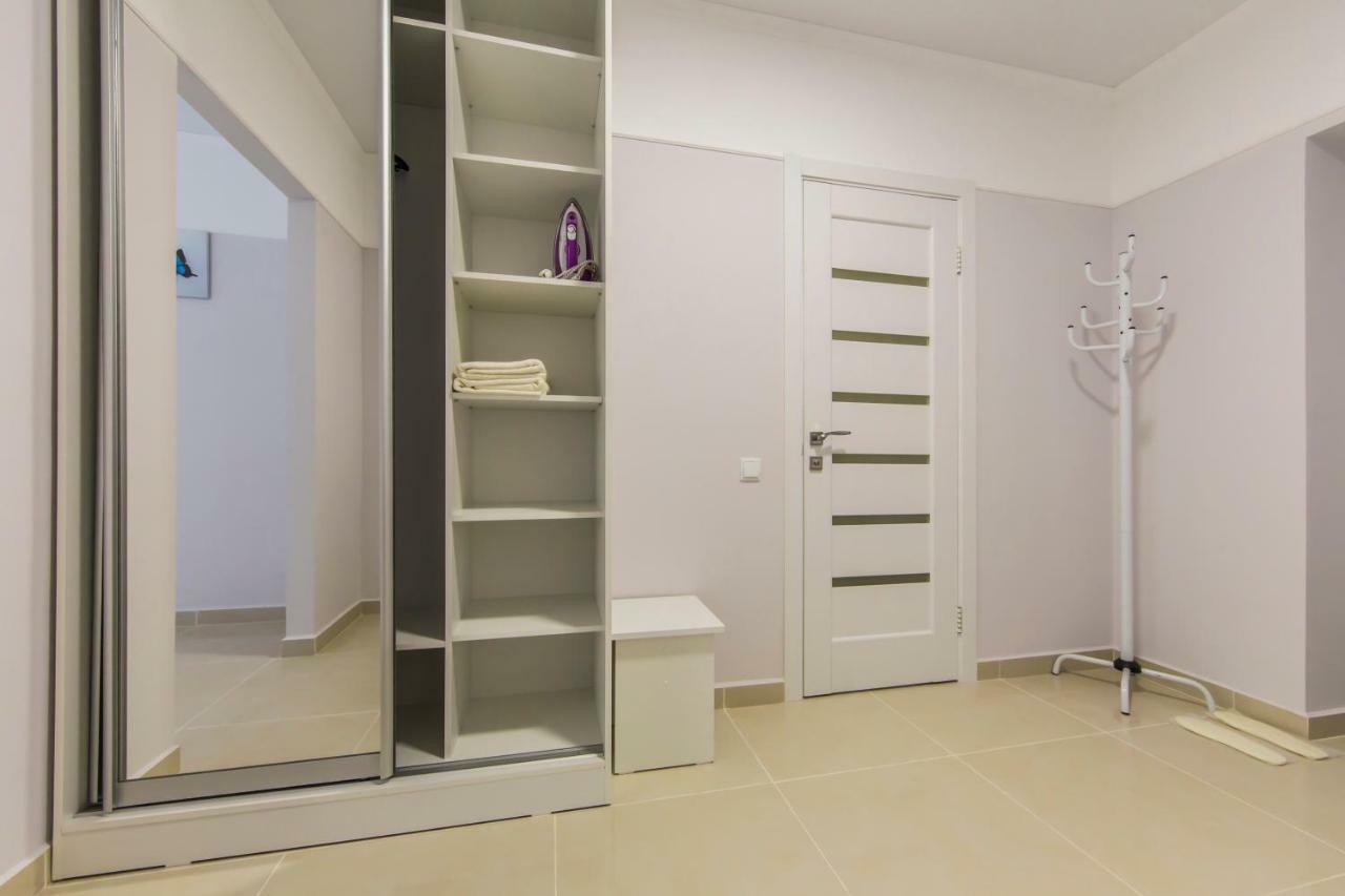 Apartments Kiev エクステリア 写真