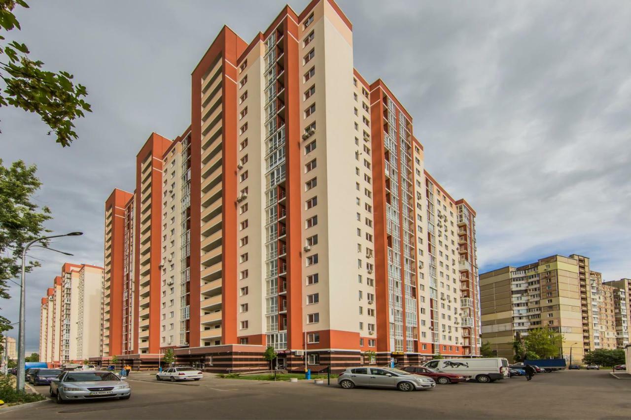 Apartments Kiev エクステリア 写真