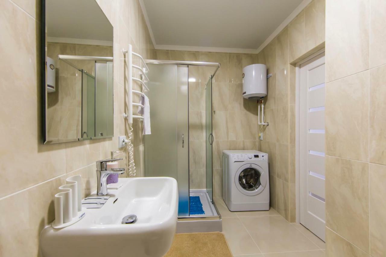 Apartments Kiev エクステリア 写真